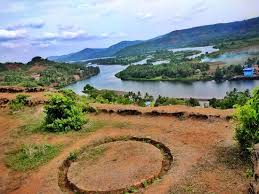 The Coastal Calm: Finding “Sukoon Ke Pal” in Ratnagiri